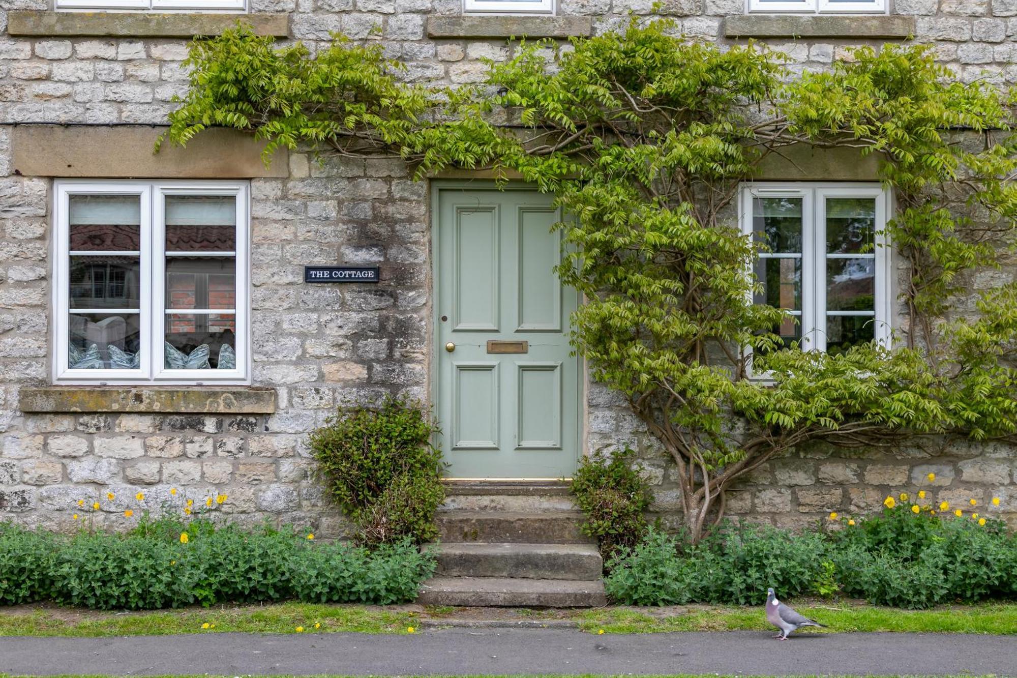 Pretty Yorkshire Stone Cottage Harome Extérieur photo